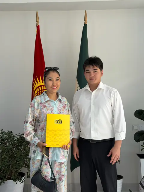 Клиент Osh City с договором на квартиру