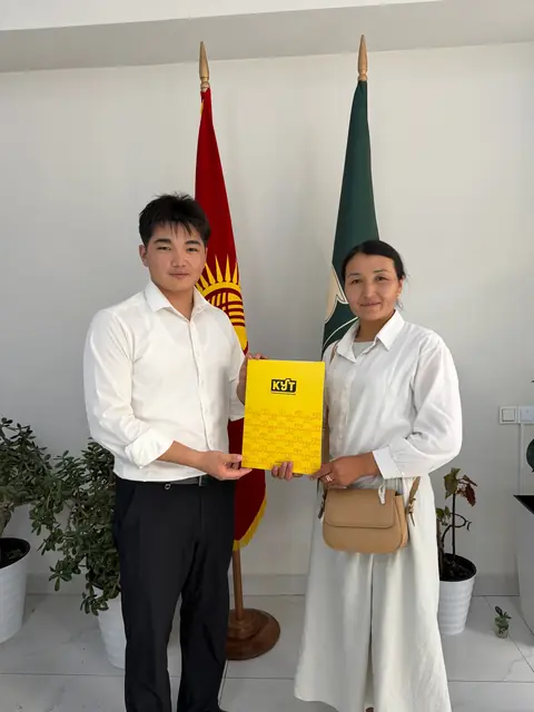 Клиент Osh City с договором на квартиру
