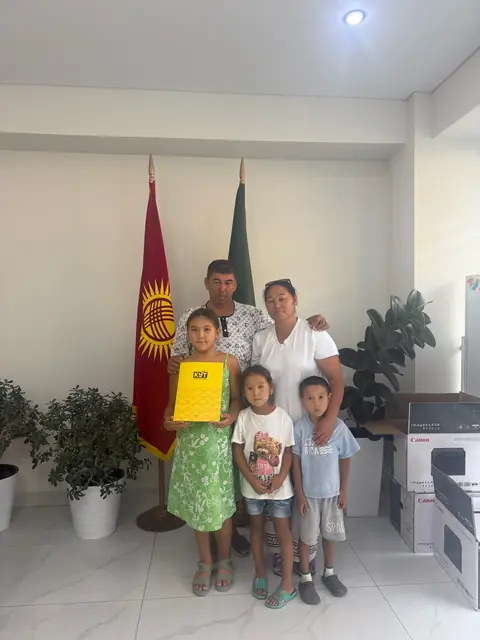 Клиент Osh City с договором на квартиру
